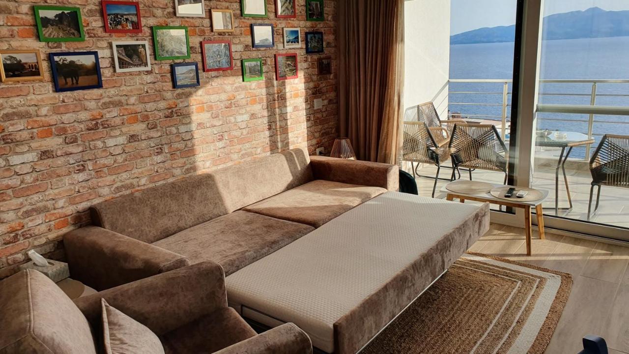 Blue Eye Apartment Sarandë Exterior foto